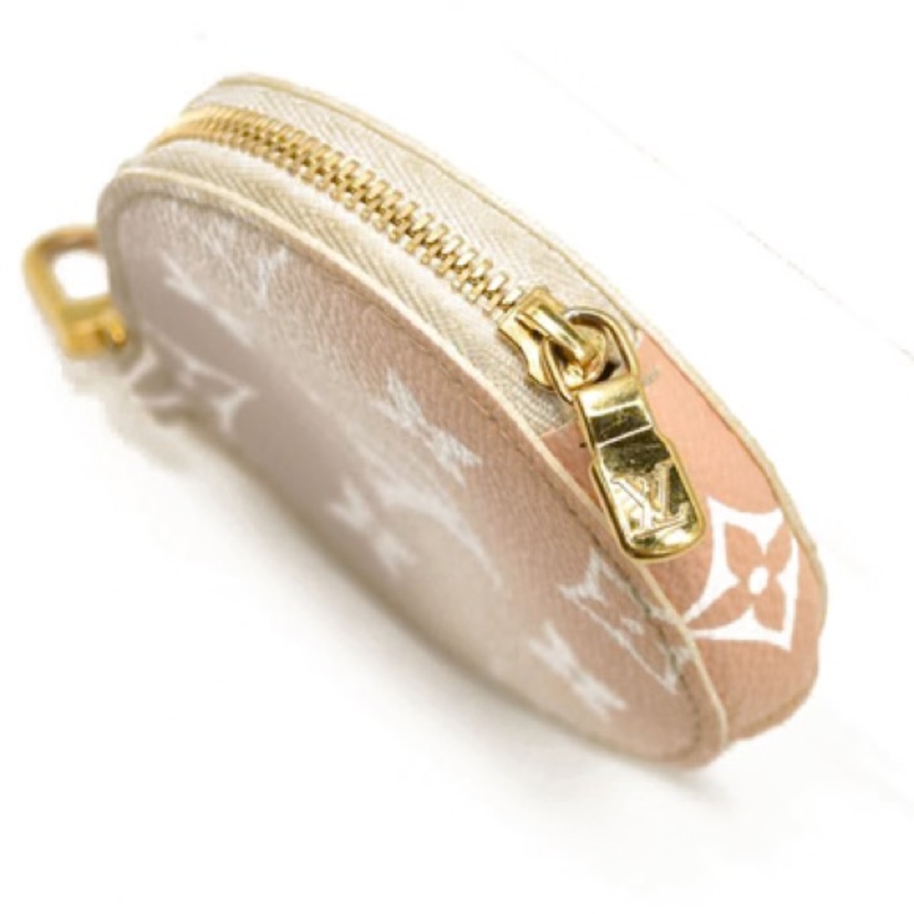Multi Pochette Accessoires Round Coin Purse By The Pool Monogram Giant - Picture 5 of 13